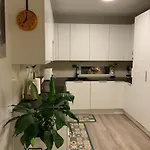 Qnq - Private In The Shared Detached House 公寓