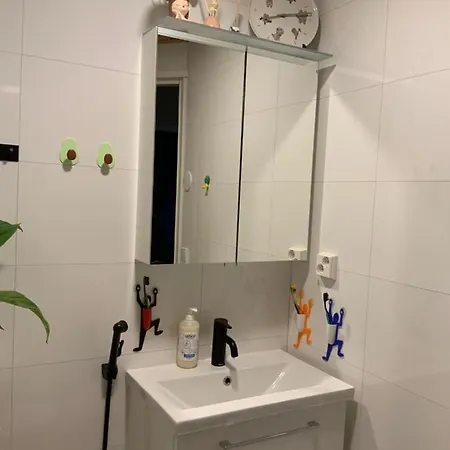 아파트 Qnq - Private In The Shared Detached House 반타