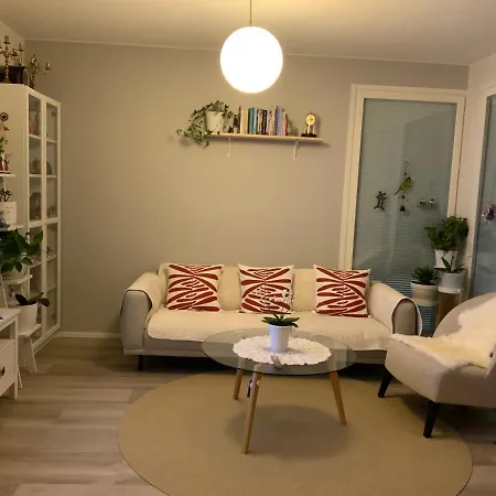 Qnq - Private In The Shared Detached House *